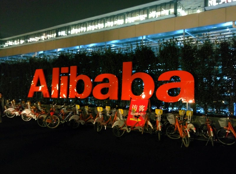&Eta; Alibaba &Kappa;&upsilon;&kappa;&lambda;&omicron;&phi;&omicron;&rho;&epsilon;ί &Pi;ά&nu;&omega; &alpha;&pi;ό 100 &Nu;έ&alpha; &Alpha;&nu;&omicron;&iota;&chi;&tau;&omicron;ύ &Kappa;ώ&delta;&iota;&kappa;&alpha; AI &Mu;&omicron;&nu;&tau;έ&lambda;&alpha; &kappa;&alpha;&iota; έ&nu;&alpha; &Epsilon;&rho;&gamma;&alpha;&lambda;&epsilon;ί&omicron; &Beta;ί&nu;&tau;&epsilon;&omicron; AI