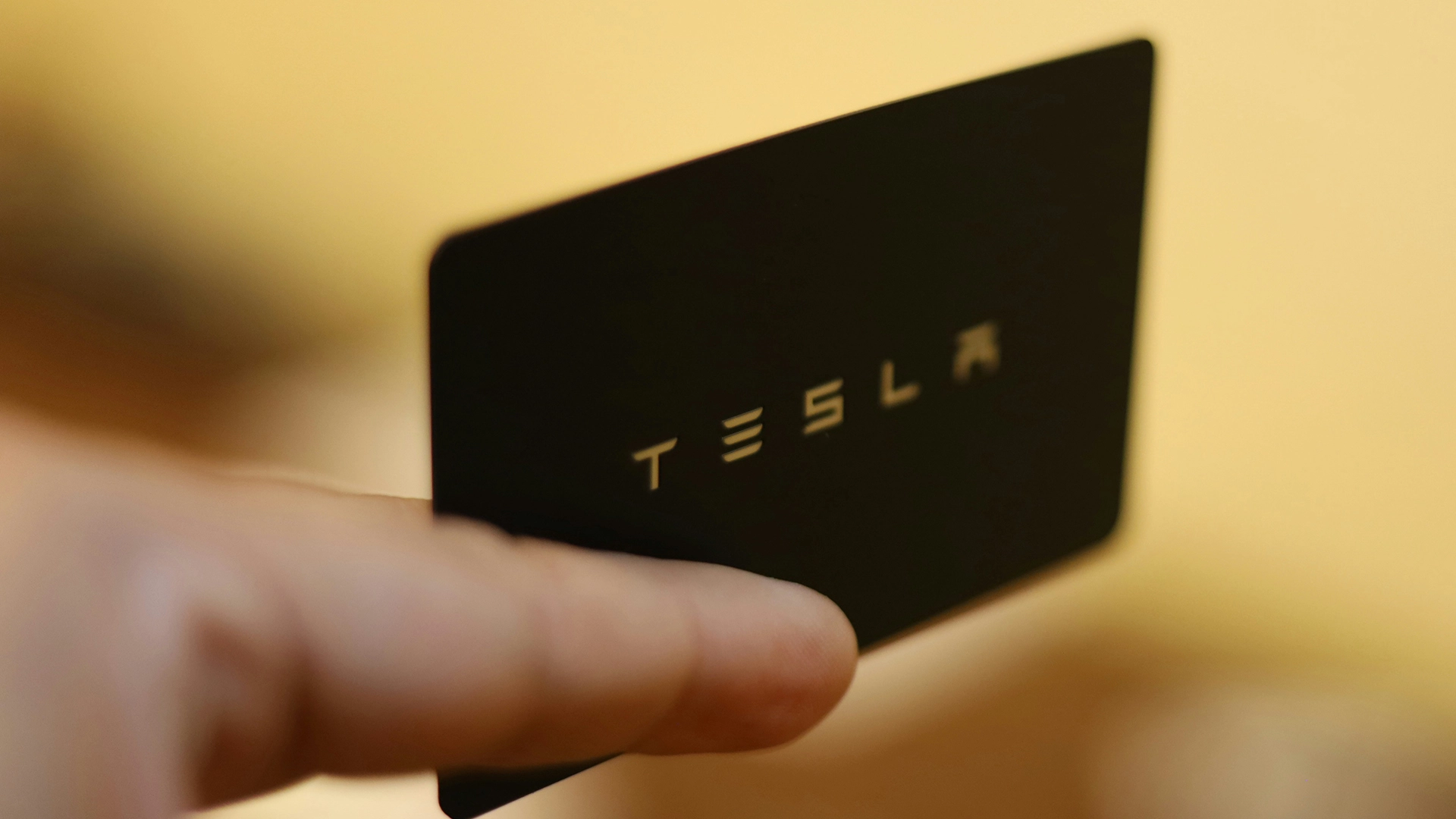 &Eta; Tesla &kappa;&alpha;&iota; &eta; Samsung &sigma;&upsilon;&mu;&phi;ώ&nu;&eta;&sigma;&alpha;&nu; &sigma;&epsilon; &sigma;&upsilon;&mu;&phi;&omega;&nu;ί&alpha; &pi;&rho;&omicron;&mu;ή&theta;&epsilon;&iota;&alpha;&sigmaf; &tau;&sigma;&iota;&pi; &alpha;&xi;ί&alpha;&sigmaf; 16,5 &delta;&iota;&sigma;&epsilon;&kappa;&alpha;&tau;&omicron;&mu;&mu;&upsilon;&rho;ί&omega;&nu; &delta;&omicron;&lambda;&alpha;&rho;ί&omega;&nu;
